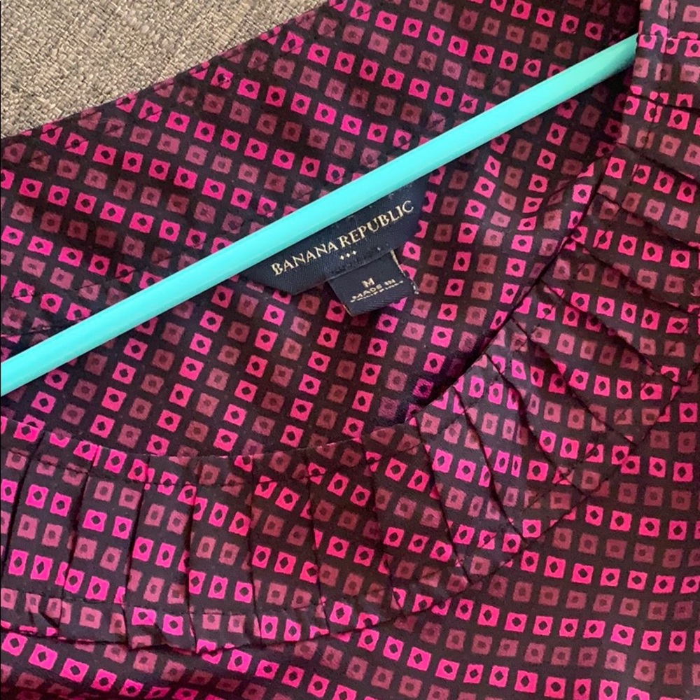Cute patterned blouse! - Picture 2 of 3